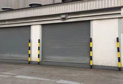 Houston Garage Doors Store Houston, TX 713-965-6403 - rolling-garage-side